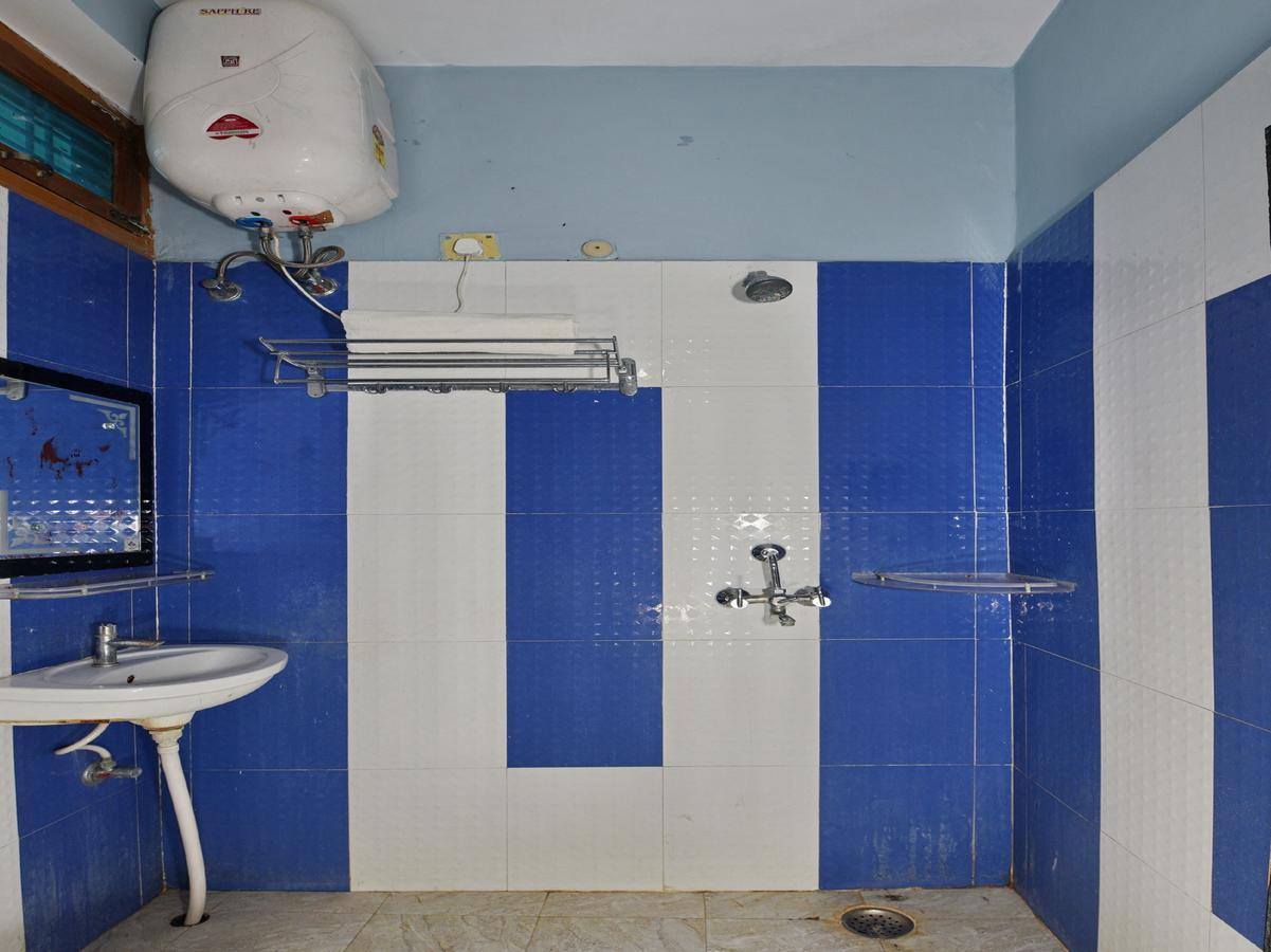 Oyo 4409 Hotel Chaitanya Inn Varanasi Exterior foto